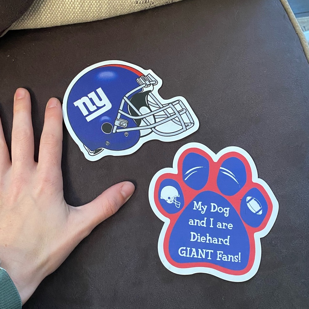 2 giants magnets